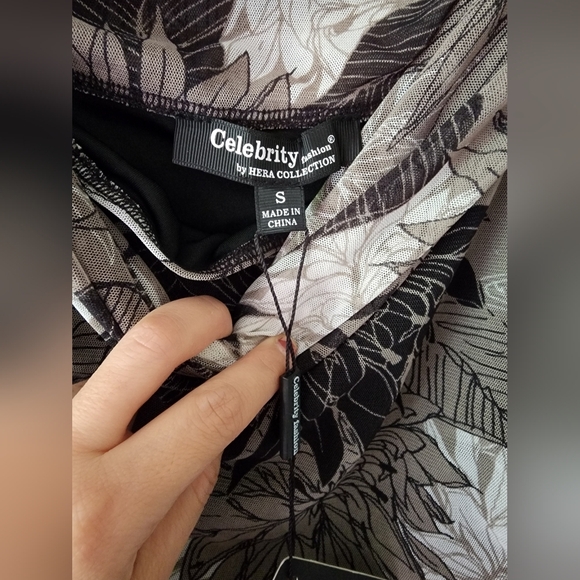 Gray off-the-shoulder dress with flowers - Picture 7 of 7